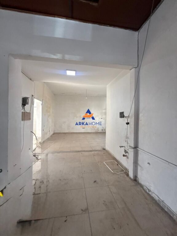 WAREHOUSE FOR RENT 300M2 "AT AMERICAN HOSPITAL 3" 120000 LEKE