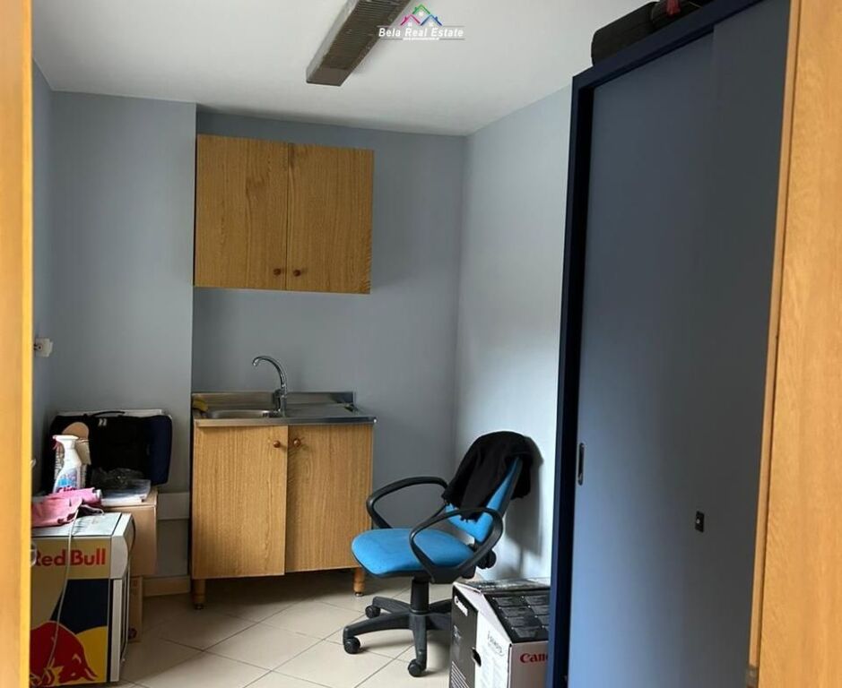 Duplex Office for Rent at Pazari i Ri (ID BZ2337) Tirana