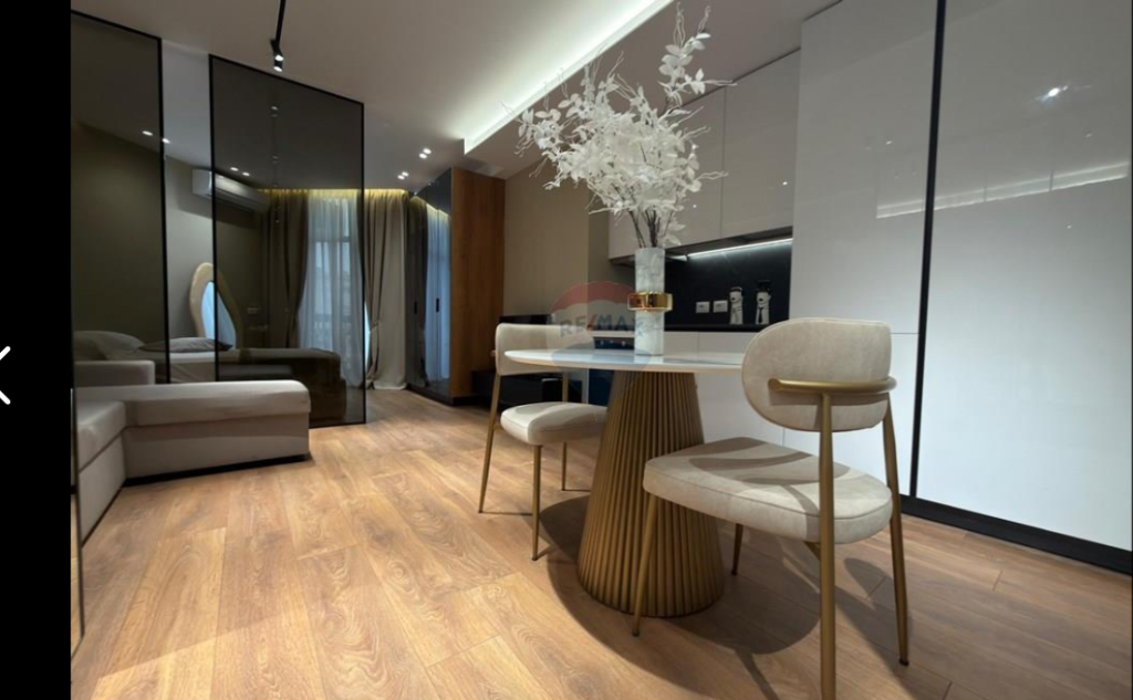 Apartament per shitje 1+1 tek Sheshi Skenderbej