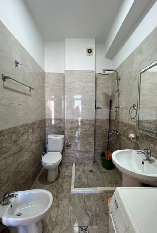 🏡 JEPET ME QIRA | APARTAMENT 1+1 — Rruga Frosina Plaku | Kompleksi Kontakt   