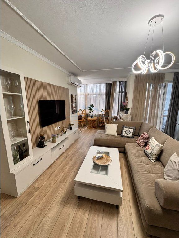 Qera , Apartament 3+1+2, Bulevardi B.Curri , Tirane 1,200 €