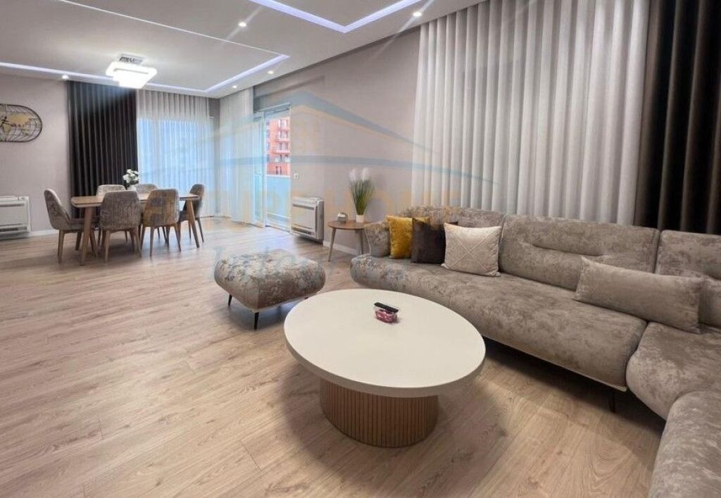 Qera, Apartament 3+1+2+2 Poste parkimi, Shkolla e Kuqe