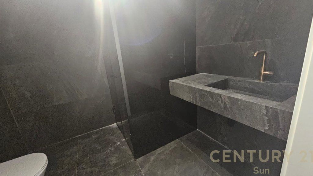 Luxury apartment 3+1+2+2 Parking spaces for sale at Lake View Residence