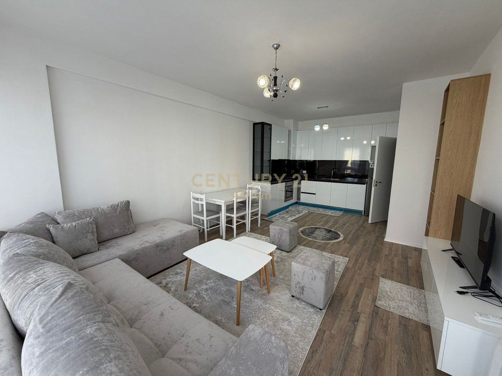 APARTAMENT ME QERA 1+1+BALLKON NE ASTIR TEK URBAN GATE