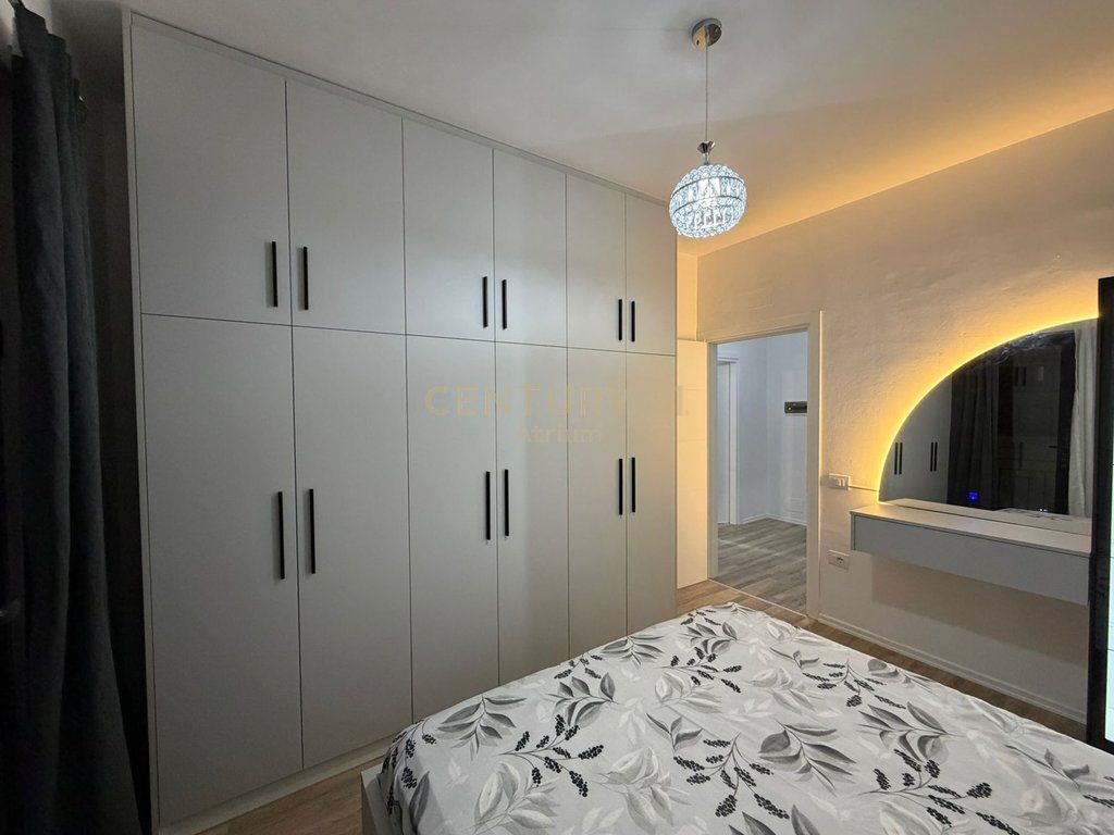 APARTAMENT ME QERA 1+1+BALLKON NE ASTIR TEK URBAN GATE