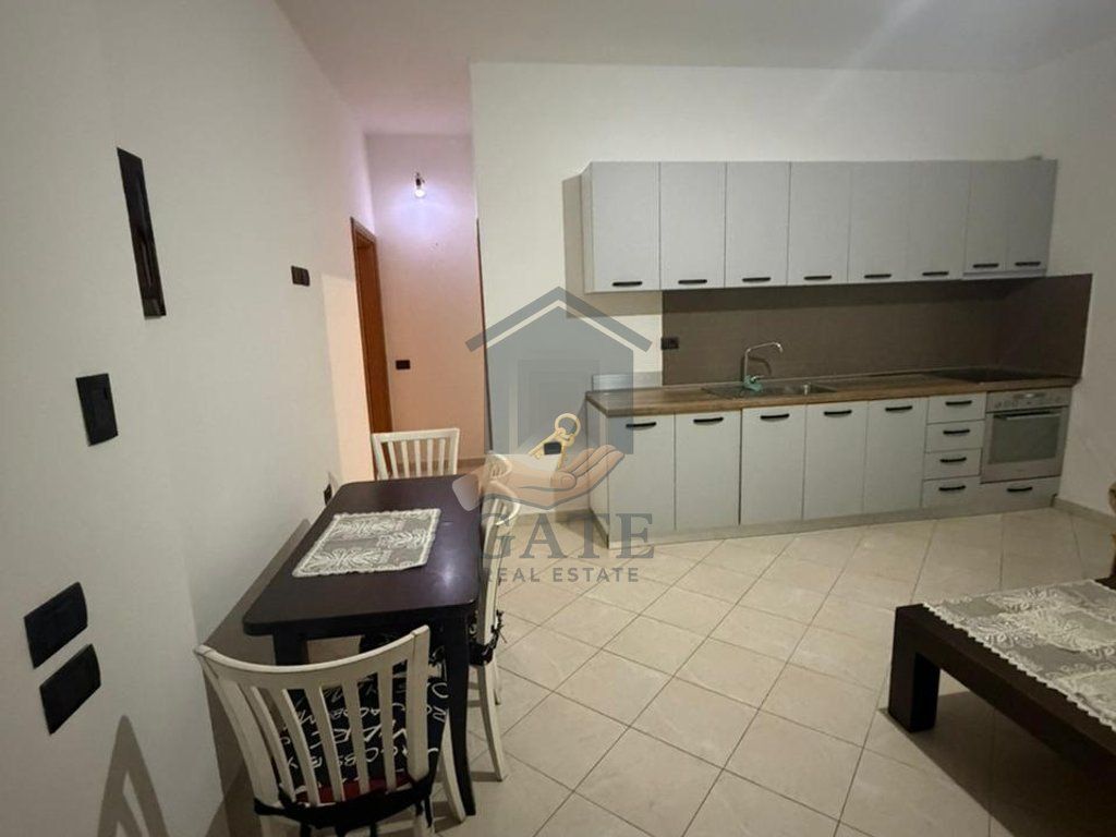 Apartament 1+1 me qira në zonën e Ish-Kënetës.