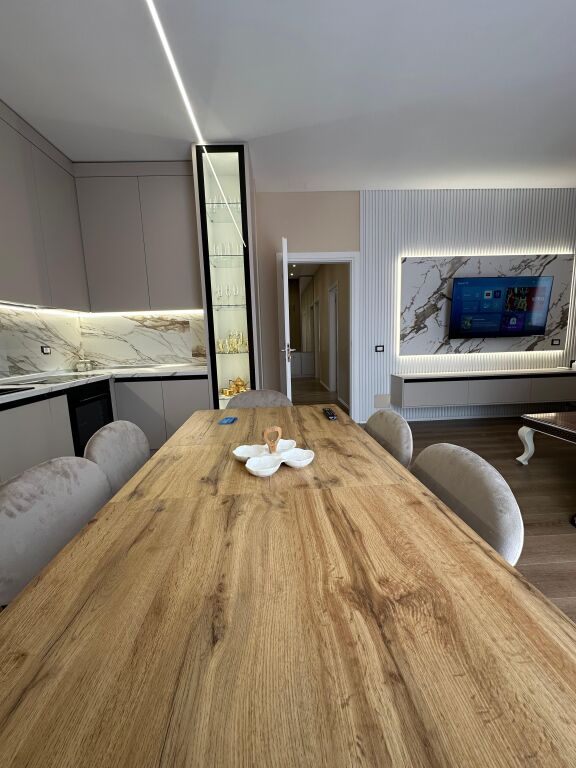 Super appartamento 2+1+2 in affitto al Crocevia Vasil Shanto/1000 euro