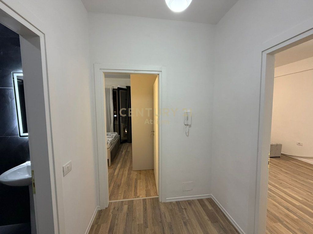 APARTAMENT ME QERA 1+1+BALLKON NE ASTIR TEK URBAN GATE