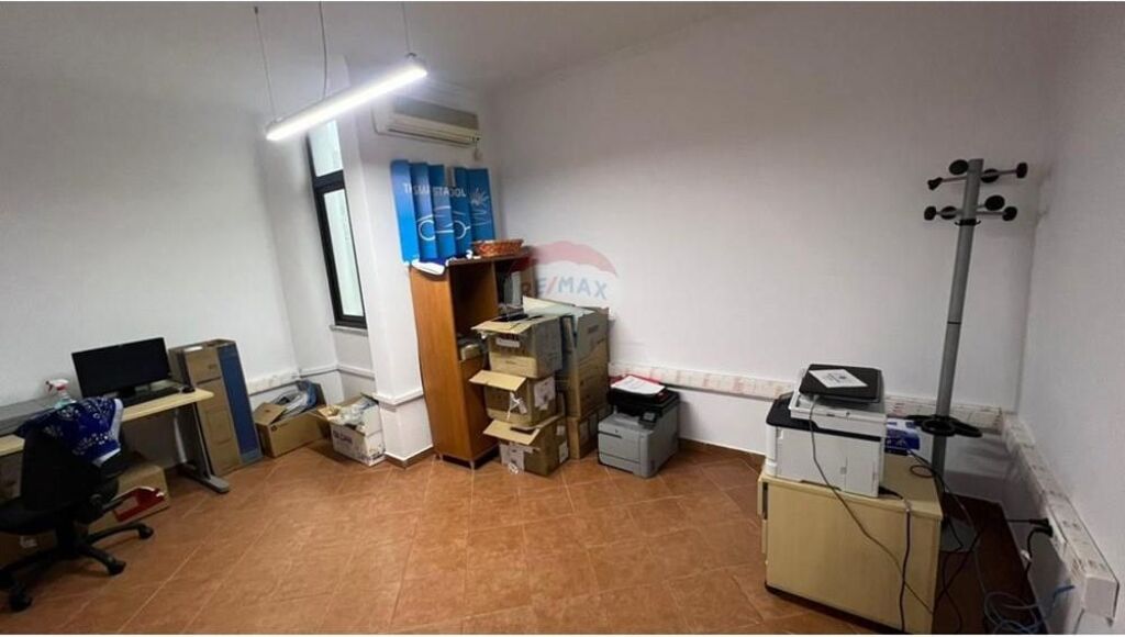 Appartamento 2+1+2+2 balconi + deposito in affitto a Piazza Willson