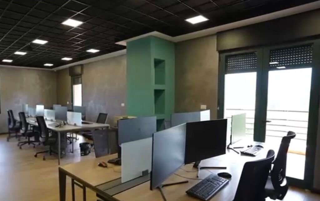 OFFICE FOR RENT 200 M2 BLOCK 4,000 EURO