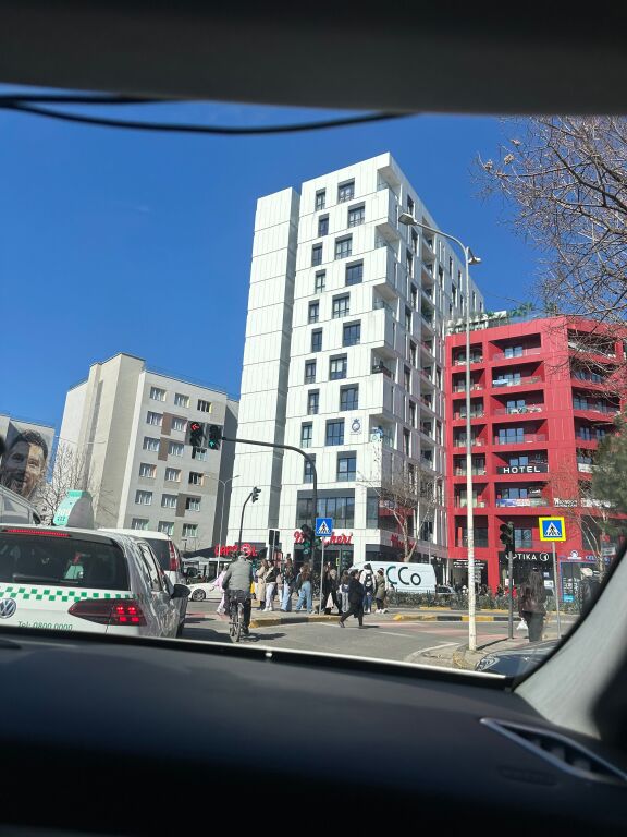 Ambient per qira tek Faramcia 10