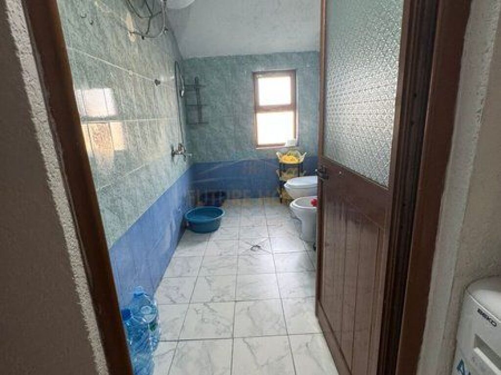 Rent, Apartment 3+1, Laprake, Tirana.