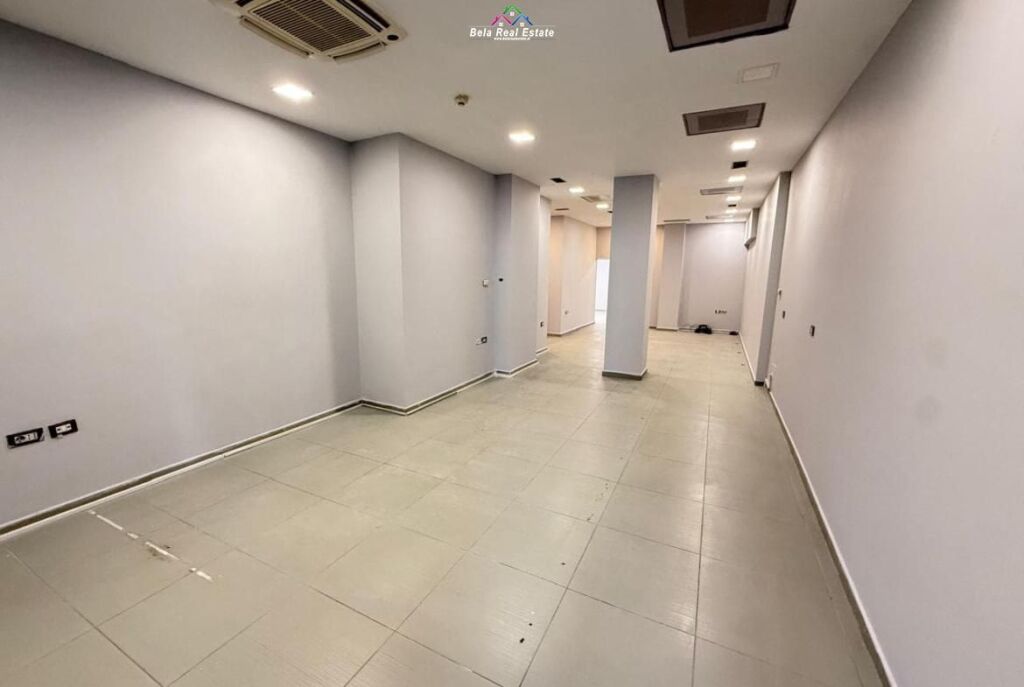 Ufficio in affitto in Via Kavaja (ID BZ2800) Tirana
