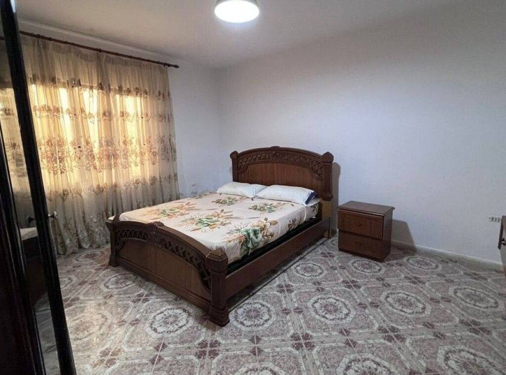 Qera, Apartament 2+1, Ish Parku i Autobuzave , Tirane.