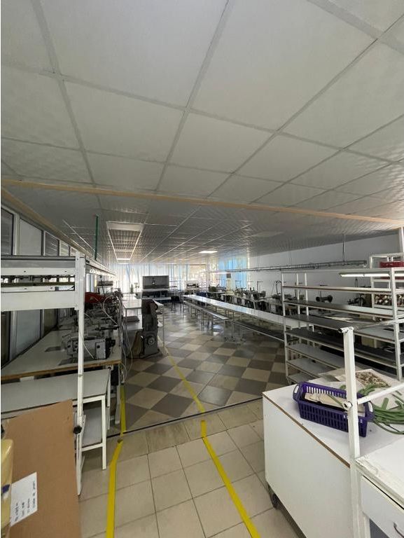 JEPET ME QERA FABRIKE PER RROBAQEPSI/FASONERI NE DURRES