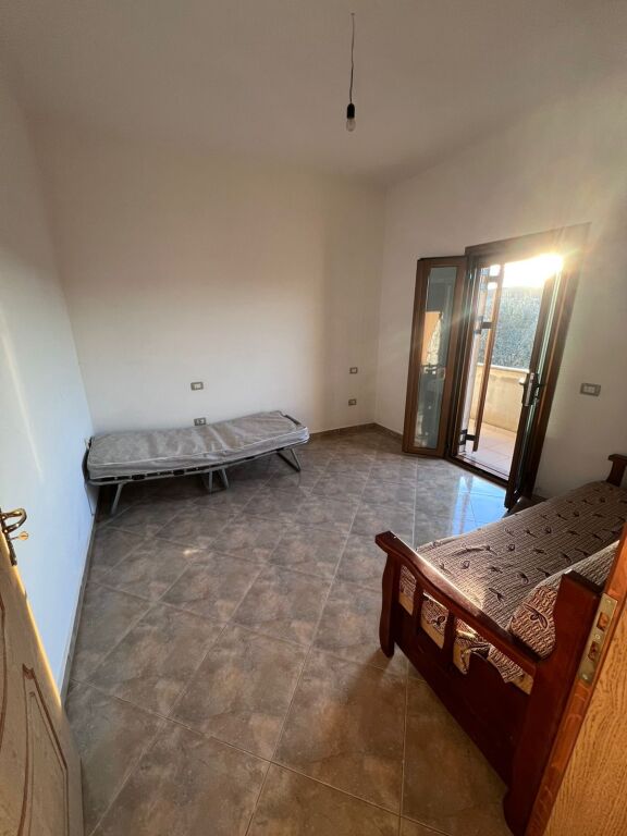 Shitet Stepi 150tm me bache 8 dulume