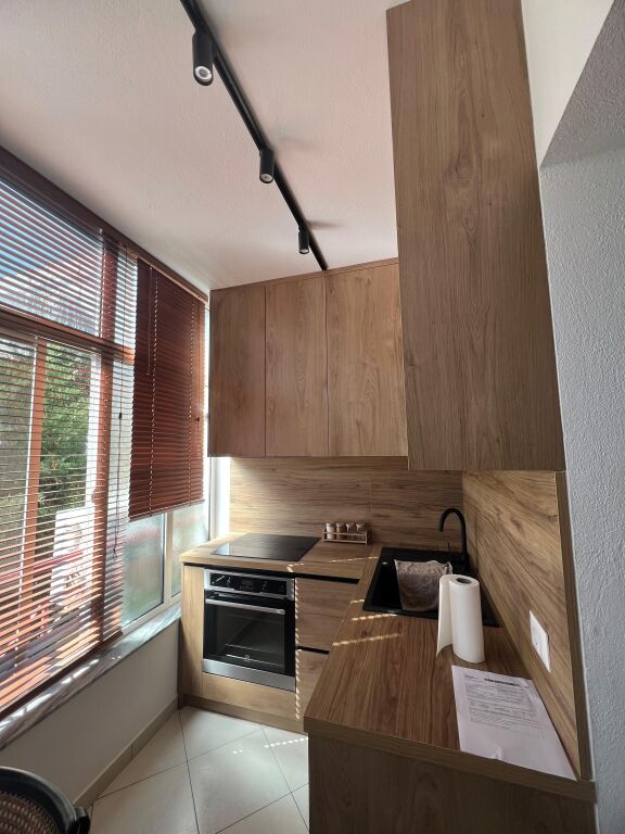 Hera e Parë me Qera: 1+1 &amp; kuzhinë më vete ( 60m2) (📍Kodra e Diellit - pa vajtuar te Eleonora) | 55,000 Lekë/Muaj E Pa Banuar me Parë 🔥