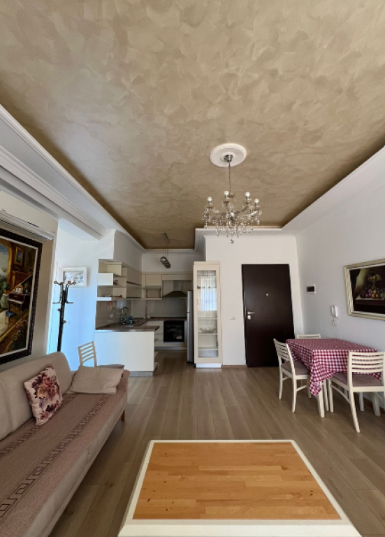 🏡 JEPET ME QIRA | APARTAMENT 1+1 — Rruga Frosina Plaku | Kompleksi Kontakt   