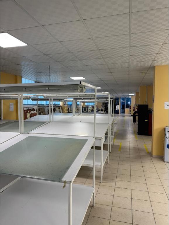 JEPET ME QERA FABRIKE PER RROBAQEPSI/FASONERI NE DURRES