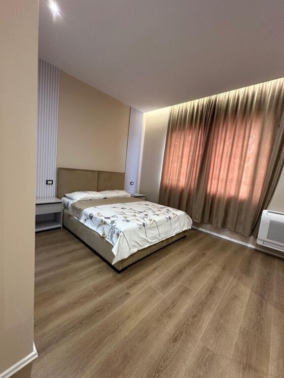 Super appartamento 2+1+2 in affitto al Crocevia Vasil Shanto/1000 euro