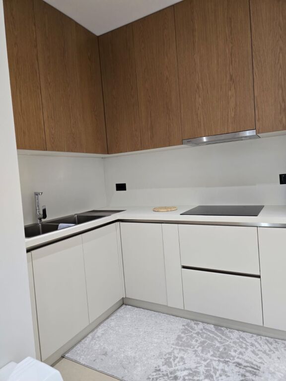 Affittasi 1+1 più posto auto, Teg