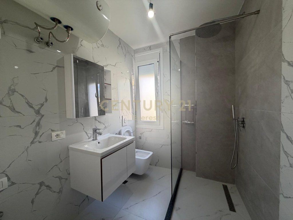 PALLATI ME SHIGJETA, APARTAMENT 2+1+2 PER QIRA 500 € /Muaj