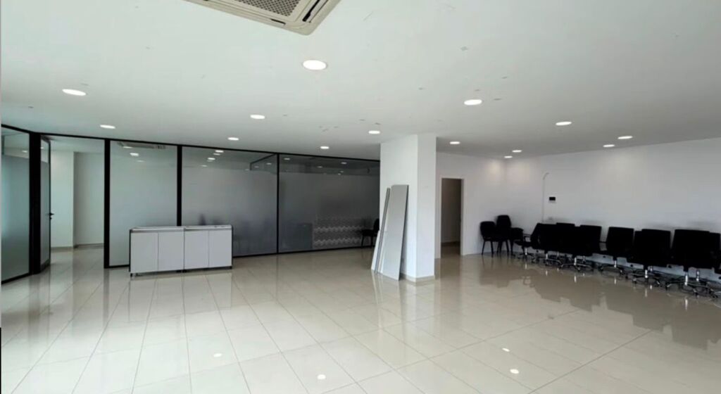 ZYRE ME QERA 190 M2 DELIORGJI 250.000 LEKE