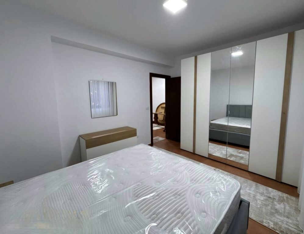 Apartament 2+1 per qera , Xhamia e Tabakeve!