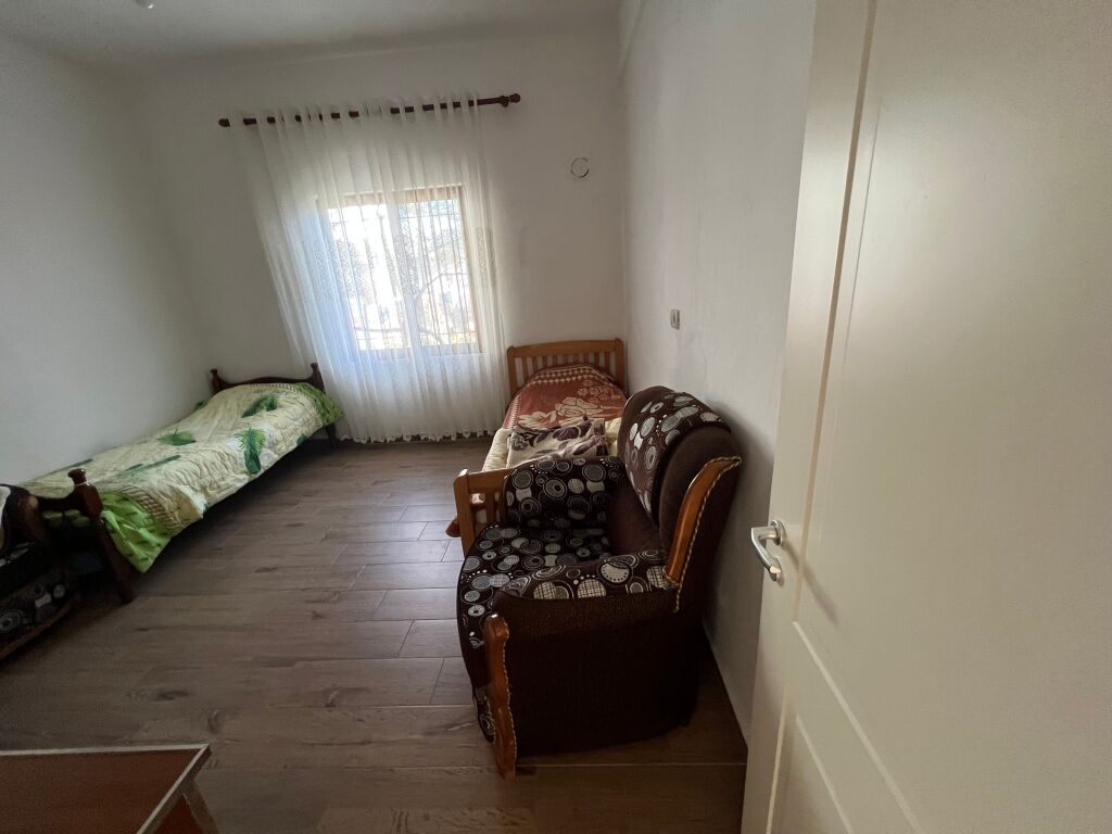 Primo piano in affitto, Casa privata vicino a Top Channel