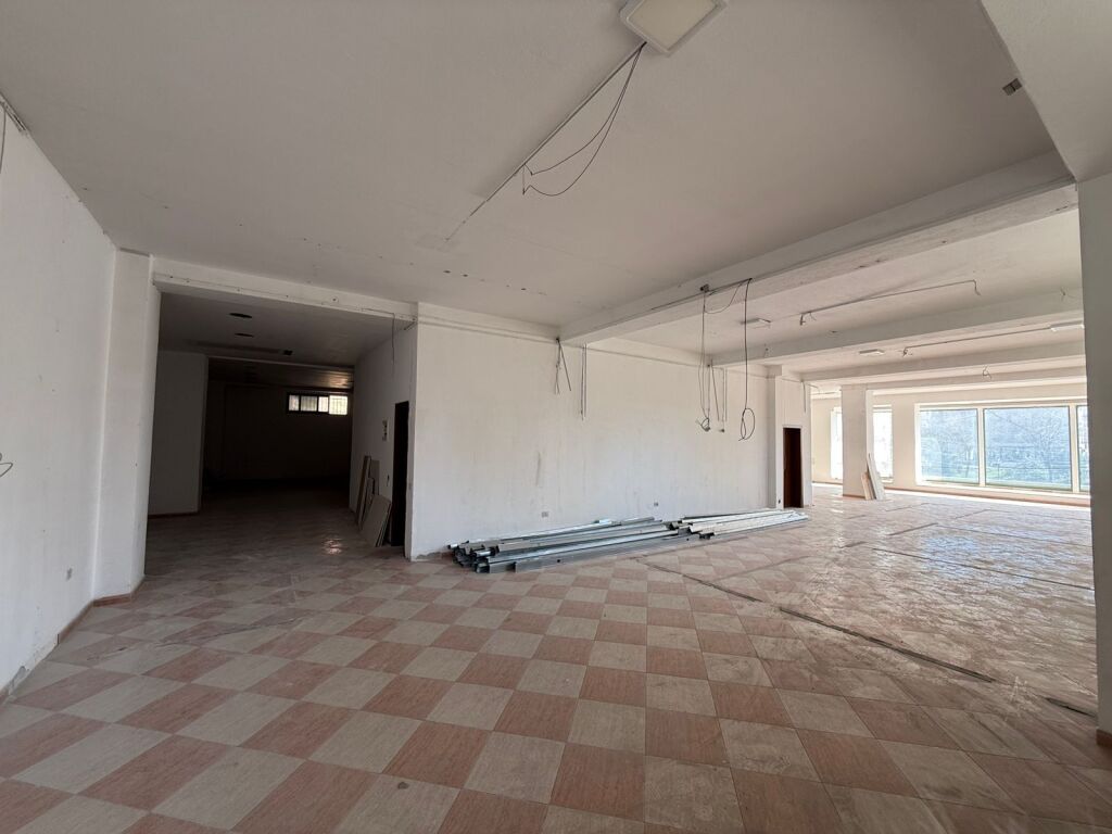 COMMERCIAL SPACE FOR RENT, NEAR THE MINISTRY OF FOREIGN AFFAIRS, TIRANA!