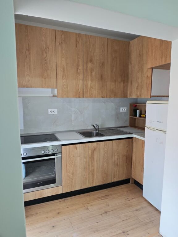 Apartament 2+1 me qira te Stadiumi Durres