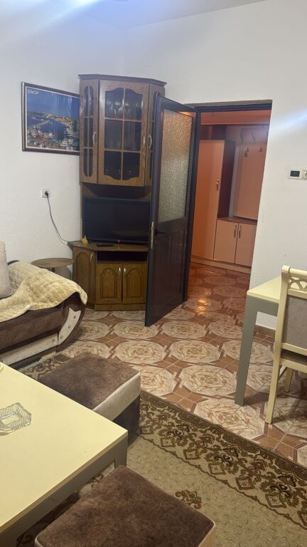 Jepet Me Qera Apartament 1+1+1 Ballkon
