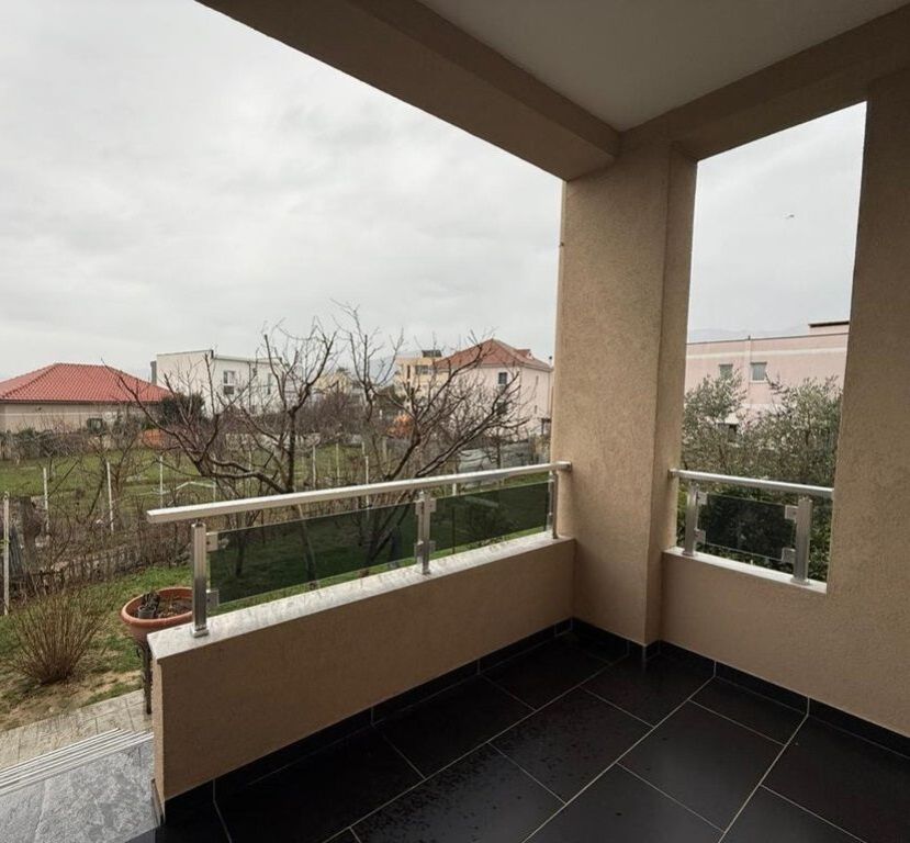 Super Villa in Affitto – Con Giardino Verde e Parcheggio per 2 Auto