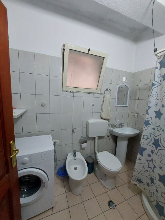 Affitto | Ingresso 1 + 1 | Via 5 Maji | 330 €/mese