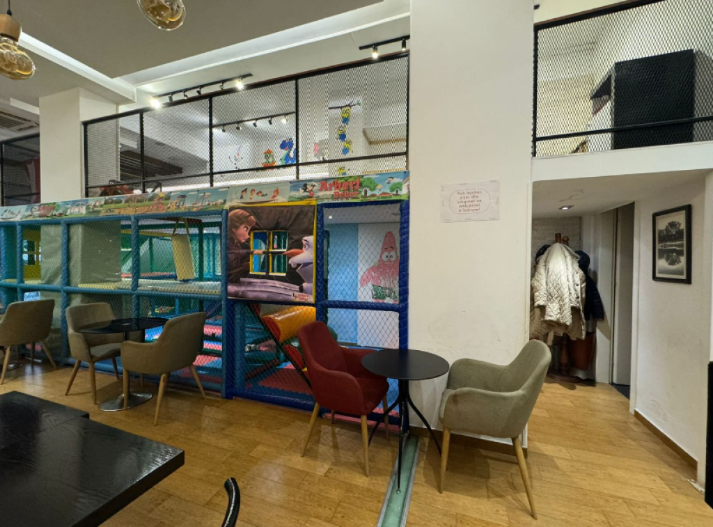  Ambient biznesi ne shitje – Sheshi Wilson