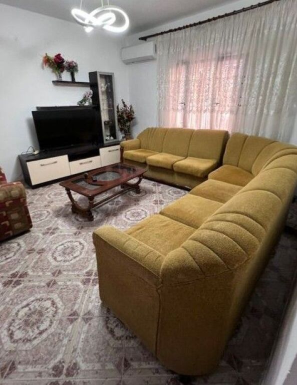 Qera, Apartament 2+1, Ish Parku i Autobuzave , Tirane.