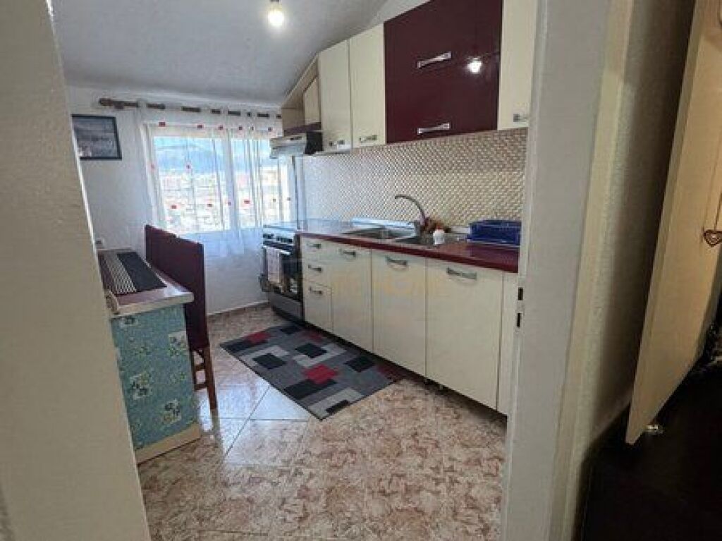 Rent, Apartment 3+1, Laprake, Tirana.
