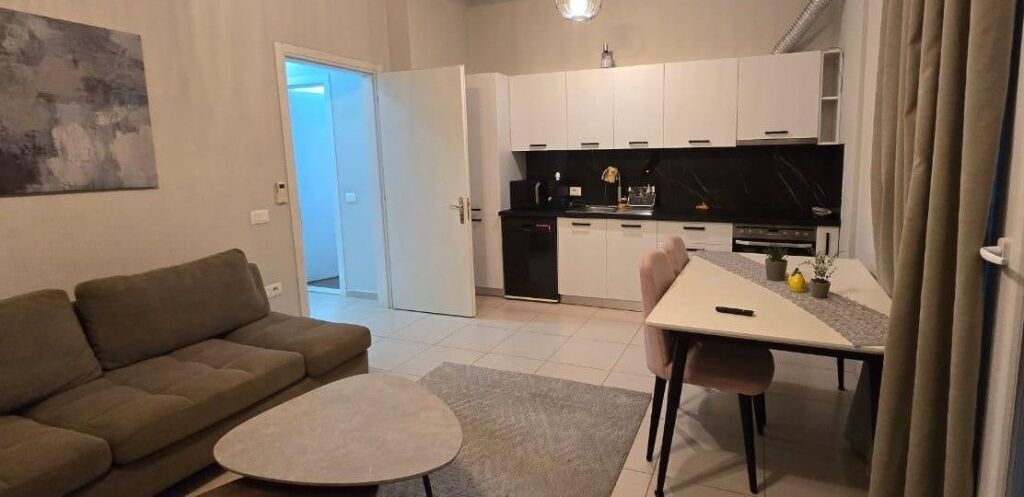 🏡 IN AFFITTO | APPARTAMENTO 2+1+2 — vicino allo Zoo di Tirana 🐾🌳