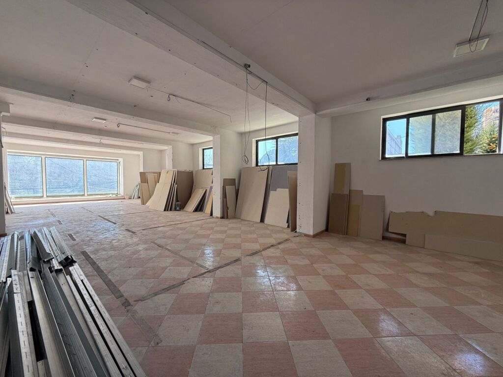 COMMERCIAL SPACE FOR RENT, NEAR THE MINISTRY OF FOREIGN AFFAIRS, TIRANA!