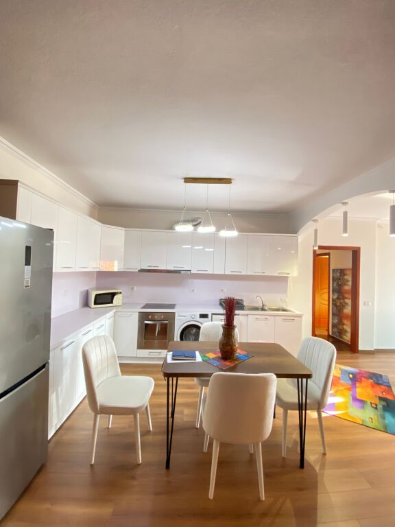 2+1/Qera📍Myslym Shyri 📌700€ bruto