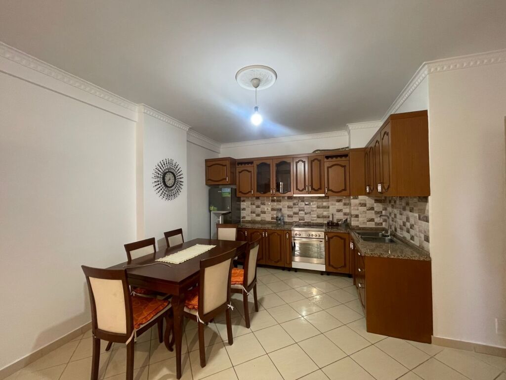 For rent 2+1+2 ASTIR AT ARTISTI BAR 50,000 leke