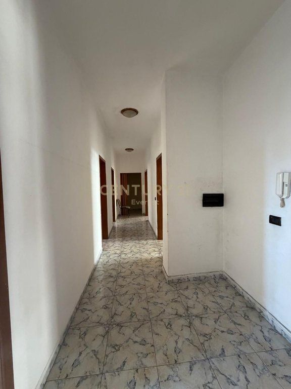 ISH BLLOKU, OFFICE FOR RENT (4+2 TOILETS + 2 BALCONIES) 1,500 € /Month