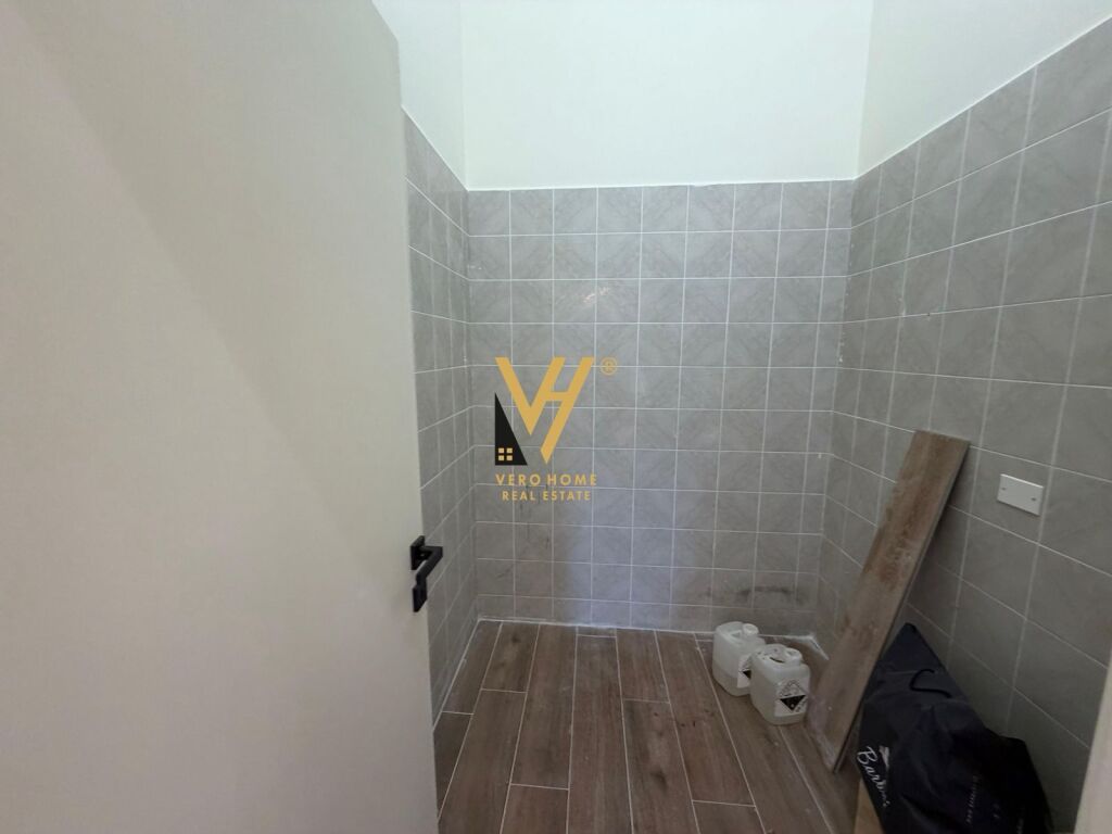 SHITET AMBIENT BIZNESI 222 M2 TE BUNKART 270.000 EURO