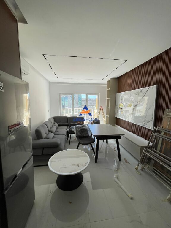 JEPET APARTMENT ME QERA 1+1+BALLKON "ZOGU I ZI" 1000 EURO