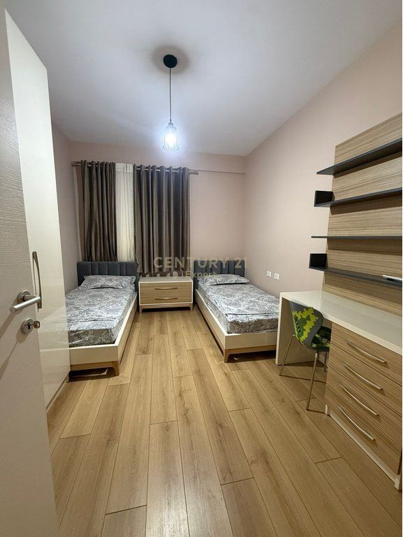 AFFITTASI APPARTAMENTO 2+1+2 PRESSO FOLEJA E GJELBER