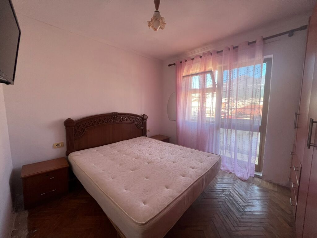 AFFITTO APPARTAMENTO 2+1 VICINO ALLA SCUOLA BAJRAM CURRI