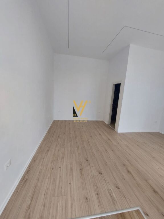 JEPET DYQAN 40 M2 ME QERA TE MINE PEZA 100.000 LEKE