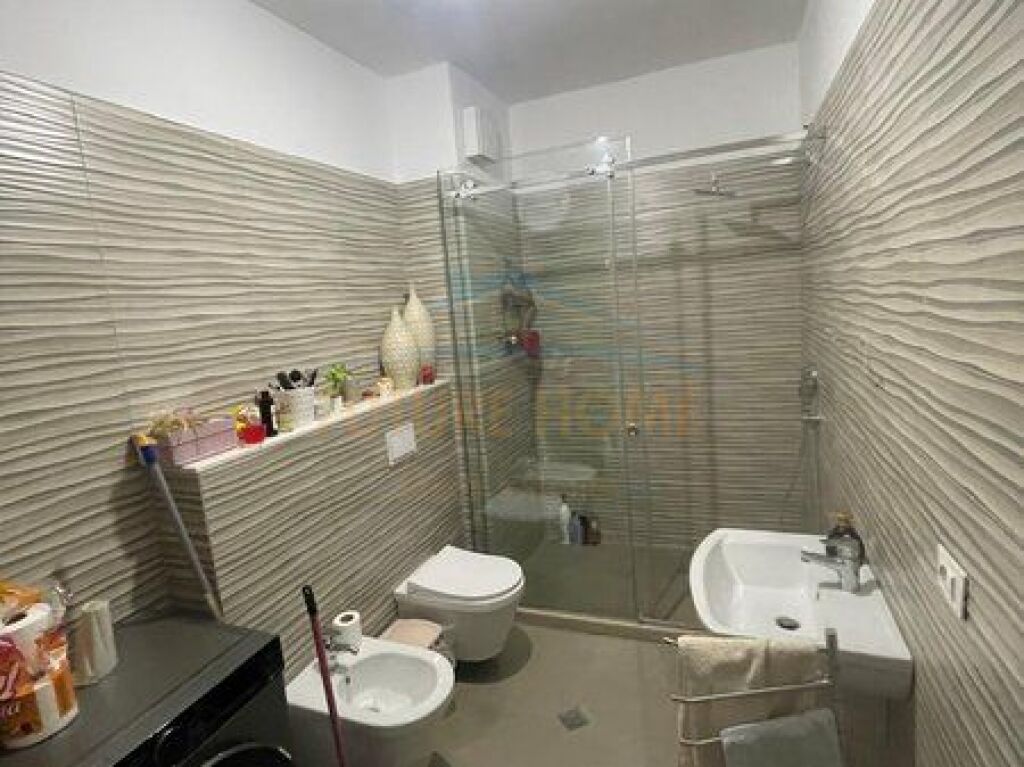 For sale, Apartment 1+1+, Sauk, Tirana.