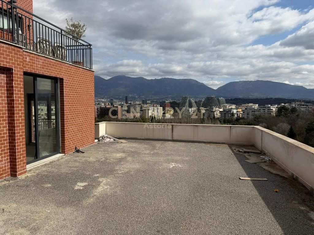 APARTAMENT 1+1 ME VERANDE 90 M2 PER SHITJE NE KAT 5