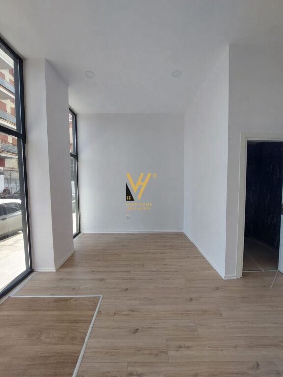 JEPET DYQAN 55 M2 ME QERA TE MINE PEZA 120.000 LEKE